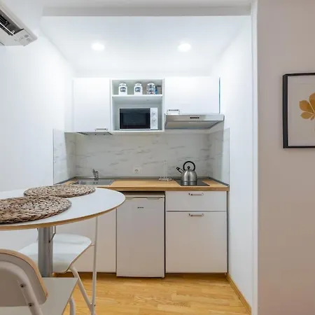 Romantic Refuge In Piazza Navona Apartmán *